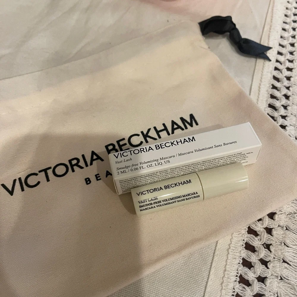 Victoria Beckham Vast Lash Smudge-Free Volumizing Mascara Travel Size NEW